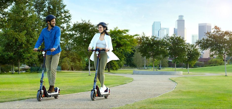 Niu-Kqi3-MAX-Electric-Kick-Scooter-07